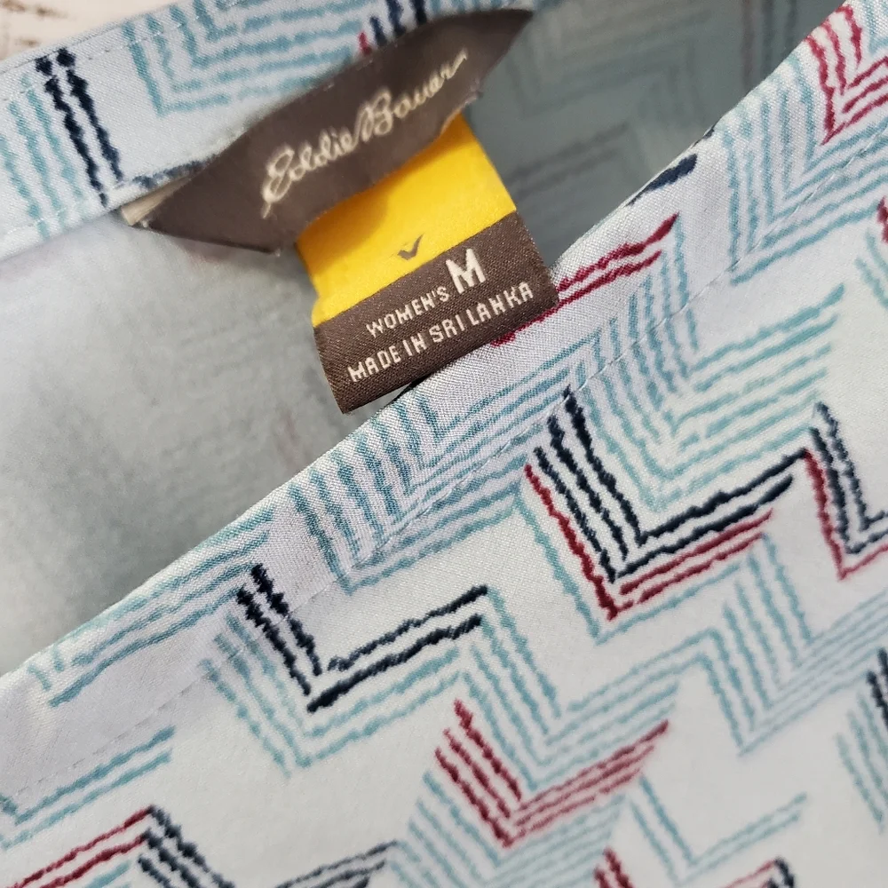 Eddie Bauer UPF 50+ Departure V-Neck Tank Top - Picture 4 of 5